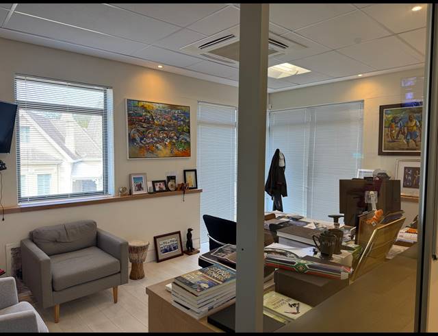 415M² OFFICE TO LET IN NEWLANDS